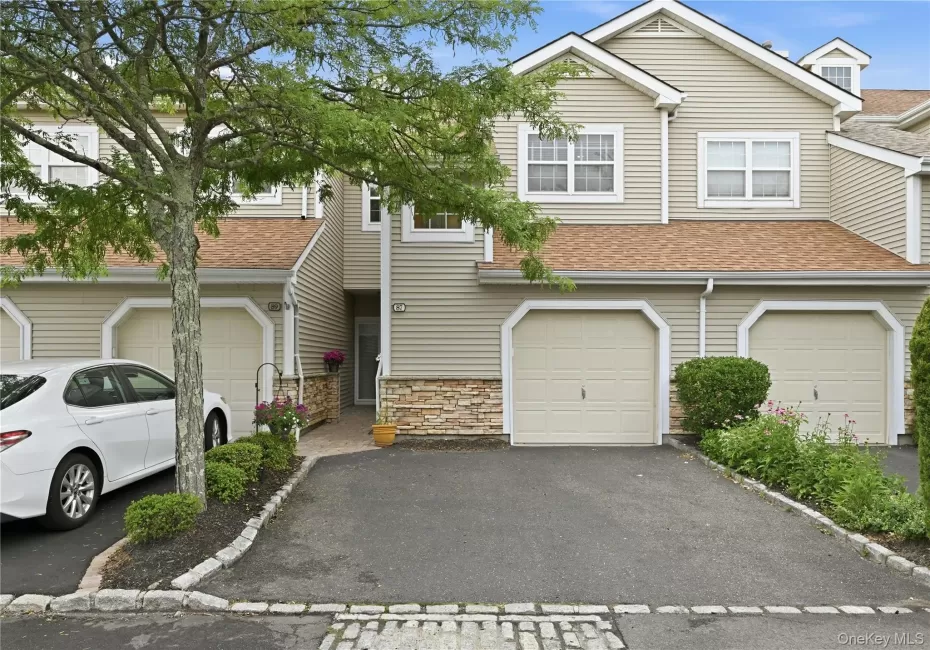 87 Carriage Lane, Oyster Bay, NY, 3 Bedrooms Bedrooms, 6 Rooms Rooms,2 BathroomsBathrooms,Residential,For Rent,Carriage,0,KEY1016425 87 Carriage Lane, Oyster Bay, NY, 3 Bedrooms Bedrooms, 6 Rooms Rooms,2 BathroomsBathrooms,Residential,For Rent,Carriage,0,KEY1016425
