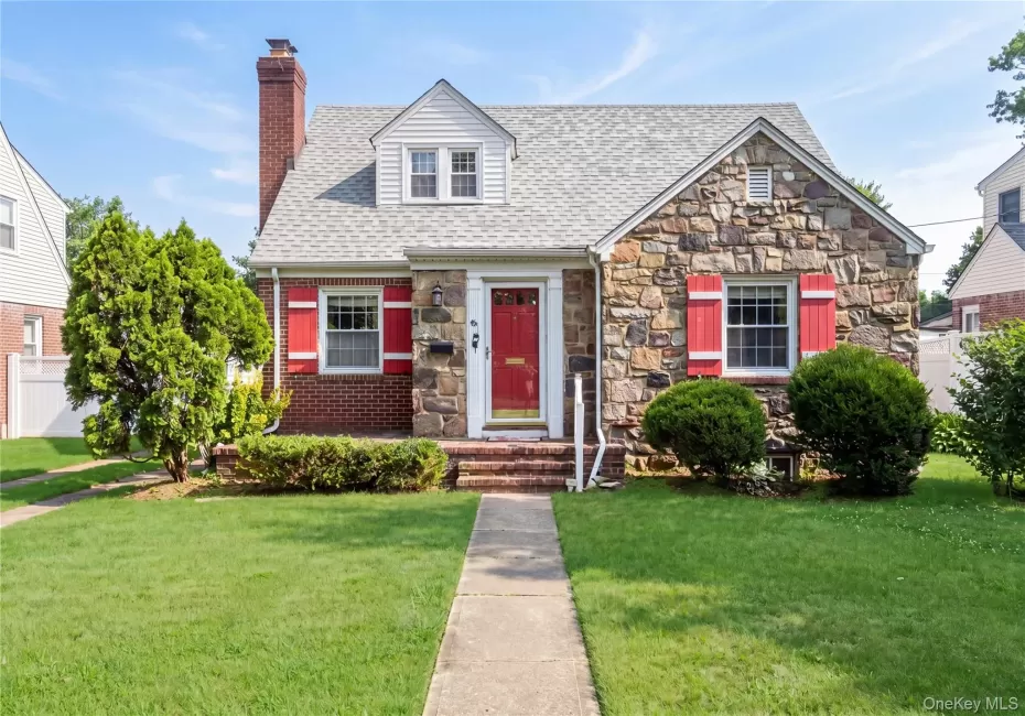 637 Stratford Road, Hempstead, NY, 4 Bedrooms Bedrooms, 7 Rooms Rooms,1 BathroomBathrooms,Residential,For Rent,Stratford,0,KEY1017513 637 Stratford Road, Hempstead, NY, 4 Bedrooms Bedrooms, 7 Rooms Rooms,1 BathroomBathrooms,Residential,For Rent,Stratford,0,KEY1017513