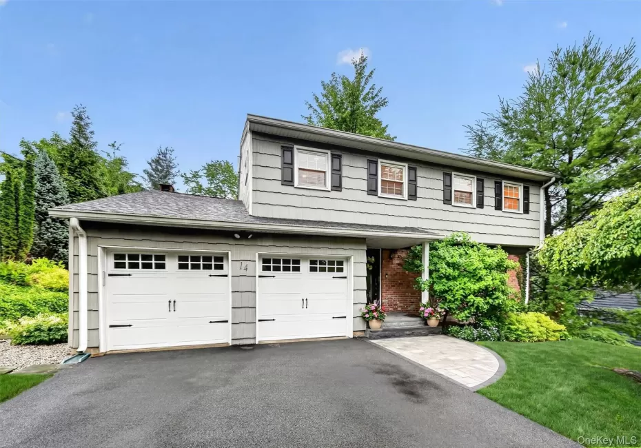 14 Tyler Place, Clarkstown, NY, 4 Bedrooms Bedrooms, 10 Rooms Rooms,2 BathroomsBathrooms,Residential,For Rent,Tyler,0,KEY1012908 14 Tyler Place, Clarkstown, NY, 4 Bedrooms Bedrooms, 10 Rooms Rooms,2 BathroomsBathrooms,Residential,For Rent,Tyler,0,KEY1012908