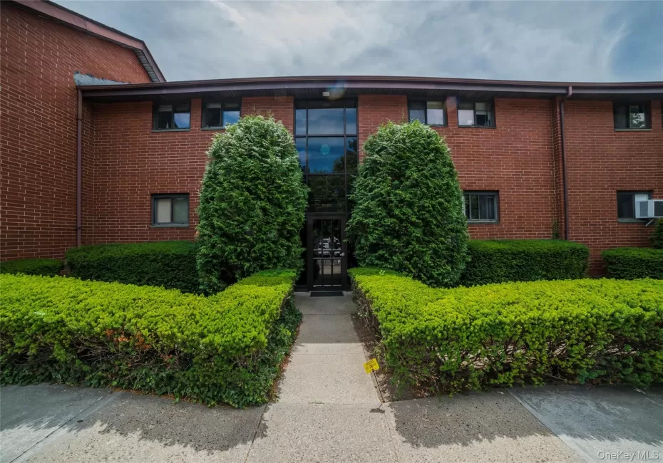 Welcome to 70 West Street! Welcome to 70 West Street!