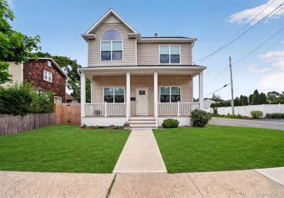 26 Richard Avenue, Islip, NY, 3 Bedrooms Bedrooms, 8 Rooms Rooms,1 BathroomBathrooms,Residential,For Rent,Richard,0,KEY1014898 26 Richard Avenue, Islip, NY, 3 Bedrooms Bedrooms, 8 Rooms Rooms,1 BathroomBathrooms,Residential,For Rent,Richard,0,KEY1014898