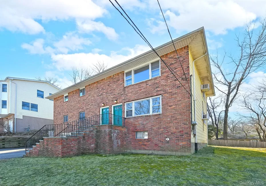 8 Harbor Hill Road, Glen Cove, NY, 3 Bedrooms Bedrooms, 6 Rooms Rooms,1 BathroomBathrooms,Residential Lease,For Rent,Harbor Hill,0,KEY1017739 8 Harbor Hill Road, Glen Cove, NY, 3 Bedrooms Bedrooms, 6 Rooms Rooms,1 BathroomBathrooms,Residential Lease,For Rent,Harbor Hill,0,KEY1017739