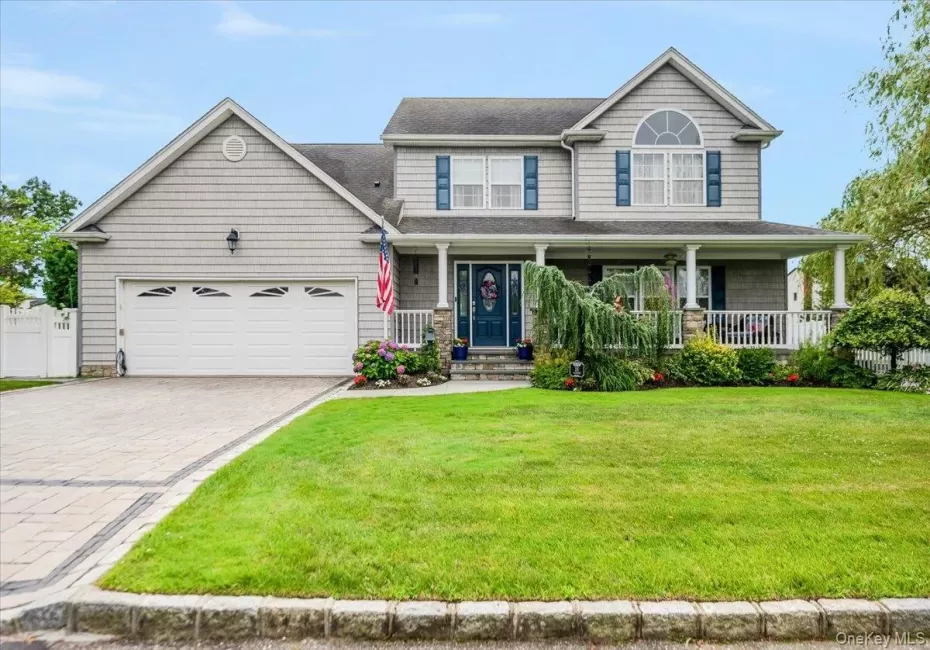 18 South Plaza, Babylon, NY, 4 Bedrooms Bedrooms, 8 Rooms Rooms,2 BathroomsBathrooms,Residential,For Rent,South,0,KEY1014904 18 South Plaza, Babylon, NY, 4 Bedrooms Bedrooms, 8 Rooms Rooms,2 BathroomsBathrooms,Residential,For Rent,South,0,KEY1014904
