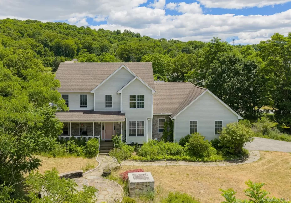 31 Hartstone Drive, La Grange, NY, 3 Bedrooms Bedrooms, 14 Rooms Rooms,3 BathroomsBathrooms,Residential,For Rent,Hartstone,0,KEY1015966 31 Hartstone Drive, La Grange, NY, 3 Bedrooms Bedrooms, 14 Rooms Rooms,3 BathroomsBathrooms,Residential,For Rent,Hartstone,0,KEY1015966