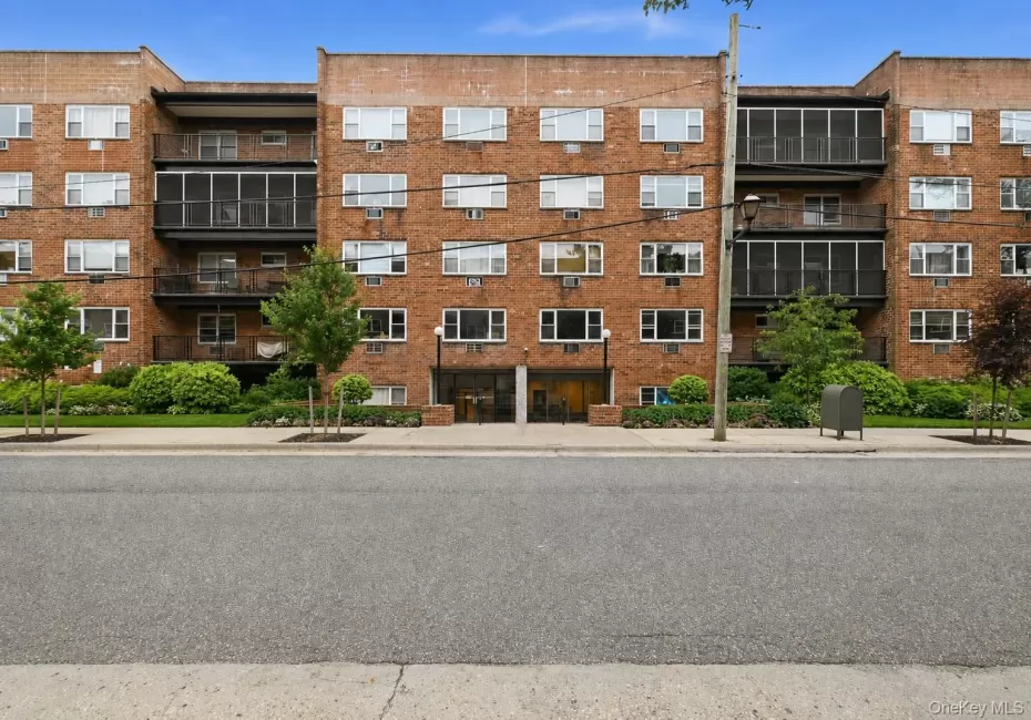 101 Lincoln Avenue, North Hempstead, NY, 4 Rooms Rooms,1 BathroomBathrooms,Residential,For Rent,Lincoln,0,1016606 101 Lincoln Avenue, North Hempstead, NY, 4 Rooms Rooms,1 BathroomBathrooms,Residential,For Rent,Lincoln,0,1016606