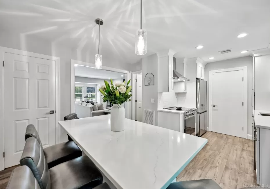 16 Chase Commons, Brookhaven, NY, 2 Bedrooms Bedrooms, 5 Rooms Rooms,1 BathroomBathrooms,Residential,For Rent,Chase,0,1013962 16 Chase Commons, Brookhaven, NY, 2 Bedrooms Bedrooms, 5 Rooms Rooms,1 BathroomBathrooms,Residential,For Rent,Chase,0,1013962