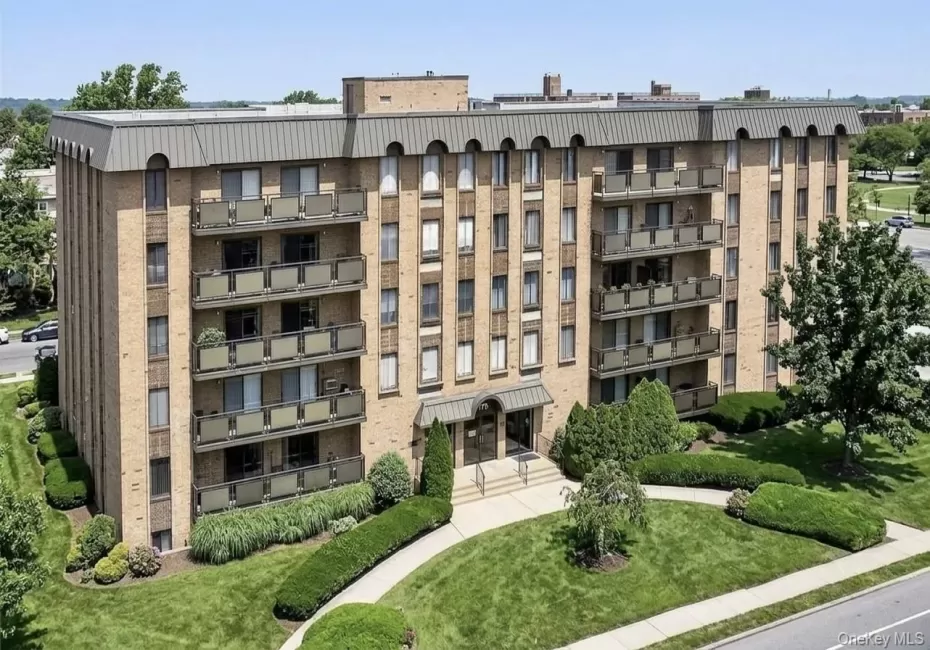 175 Maple Avenue, North Hempstead, NY, 2 Bedrooms Bedrooms, 4 Rooms Rooms,2 BathroomsBathrooms,Residential,For Rent,Maple,0,KEY1017320 175 Maple Avenue, North Hempstead, NY, 2 Bedrooms Bedrooms, 4 Rooms Rooms,2 BathroomsBathrooms,Residential,For Rent,Maple,0,KEY1017320