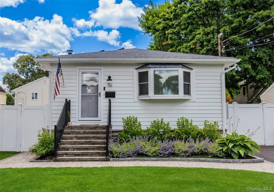 56 Morris Avenue, Islip, NY, 3 Bedrooms Bedrooms, 7 Rooms Rooms,2 BathroomsBathrooms,Residential,For Rent,Morris,0,KEY1017619 56 Morris Avenue, Islip, NY, 3 Bedrooms Bedrooms, 7 Rooms Rooms,2 BathroomsBathrooms,Residential,For Rent,Morris,0,KEY1017619