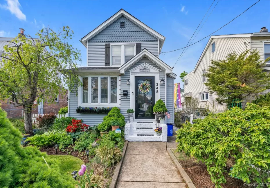 348 Hendrickson Avenue, Hempstead, NY, 3 Bedrooms Bedrooms, 6 Rooms Rooms,1 BathroomBathrooms,Residential,For Rent,Hendrickson,0,KEY1016650 348 Hendrickson Avenue, Hempstead, NY, 3 Bedrooms Bedrooms, 6 Rooms Rooms,1 BathroomBathrooms,Residential,For Rent,Hendrickson,0,KEY1016650
