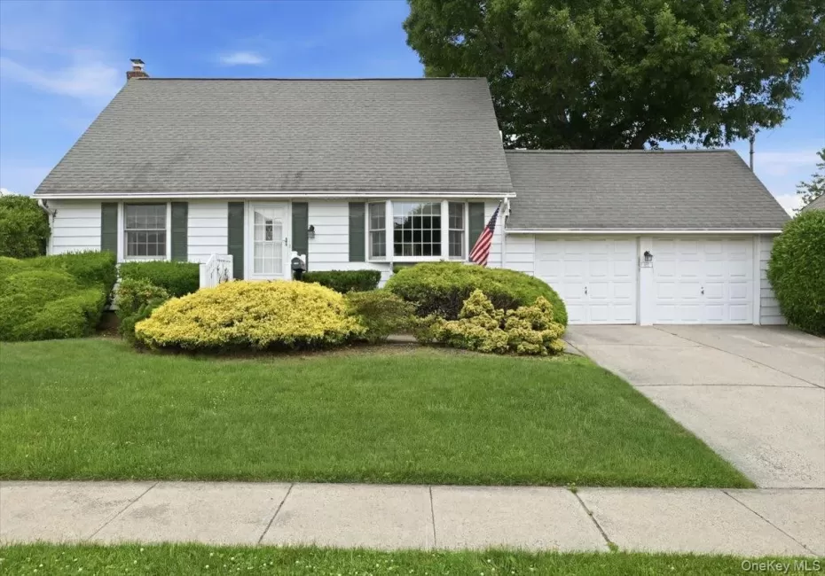 207 Sullivan Avenue, Oyster Bay, NY, 4 Bedrooms Bedrooms, 7 Rooms Rooms,2 BathroomsBathrooms,Residential,For Rent,Sullivan,0,KEY1017770 207 Sullivan Avenue, Oyster Bay, NY, 4 Bedrooms Bedrooms, 7 Rooms Rooms,2 BathroomsBathrooms,Residential,For Rent,Sullivan,0,KEY1017770