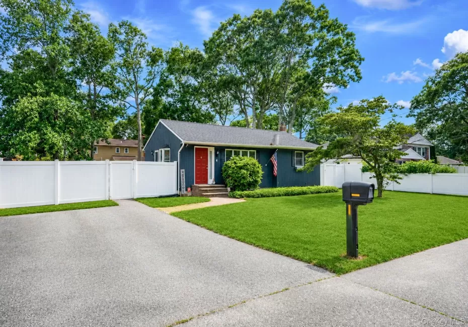 6 Malba Drive, Brookhaven, NY, 2 Bedrooms Bedrooms, 6 Rooms Rooms,2 BathroomsBathrooms,Residential,For Rent,Malba,0,KEY1017822 6 Malba Drive, Brookhaven, NY, 2 Bedrooms Bedrooms, 6 Rooms Rooms,2 BathroomsBathrooms,Residential,For Rent,Malba,0,KEY1017822