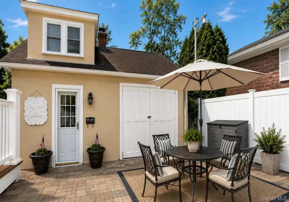 46 6th Street, Oyster Bay, NY, 1 Bedroom Bedrooms, 4 Rooms Rooms,1 BathroomBathrooms,Residential Lease,For Rent,6th,0,1017762 46 6th Street, Oyster Bay, NY, 1 Bedroom Bedrooms, 4 Rooms Rooms,1 BathroomBathrooms,Residential Lease,For Rent,6th,0,1017762