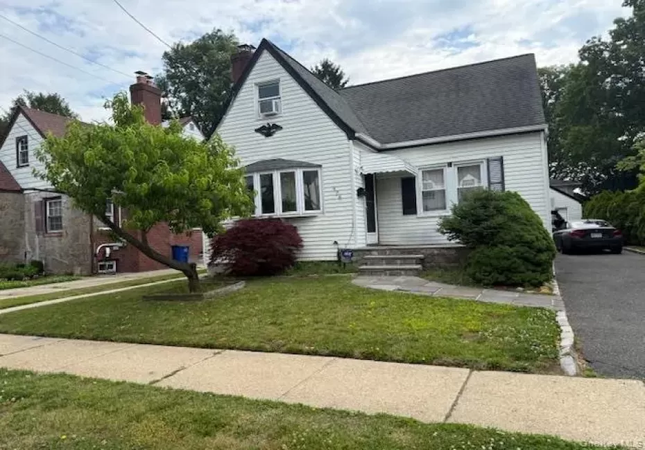 526 12th Street, Hempstead, NY, 3 Bedrooms Bedrooms, 5 Rooms Rooms,2 BathroomsBathrooms,Residential,For Rent,12th,0,KEY1017274 526 12th Street, Hempstead, NY, 3 Bedrooms Bedrooms, 5 Rooms Rooms,2 BathroomsBathrooms,Residential,For Rent,12th,0,KEY1017274