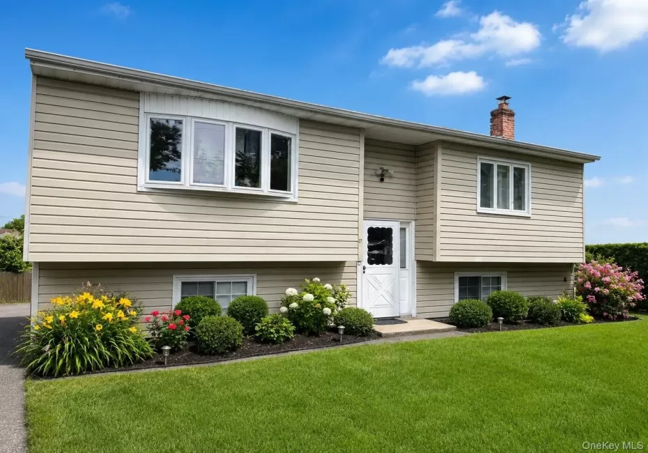 27 Pine Road, Babylon, NY, 6 Bedrooms Bedrooms, 9 Rooms Rooms,2 BathroomsBathrooms,Residential,For Rent,Pine,0,KEY1017753 27 Pine Road, Babylon, NY, 6 Bedrooms Bedrooms, 9 Rooms Rooms,2 BathroomsBathrooms,Residential,For Rent,Pine,0,KEY1017753
