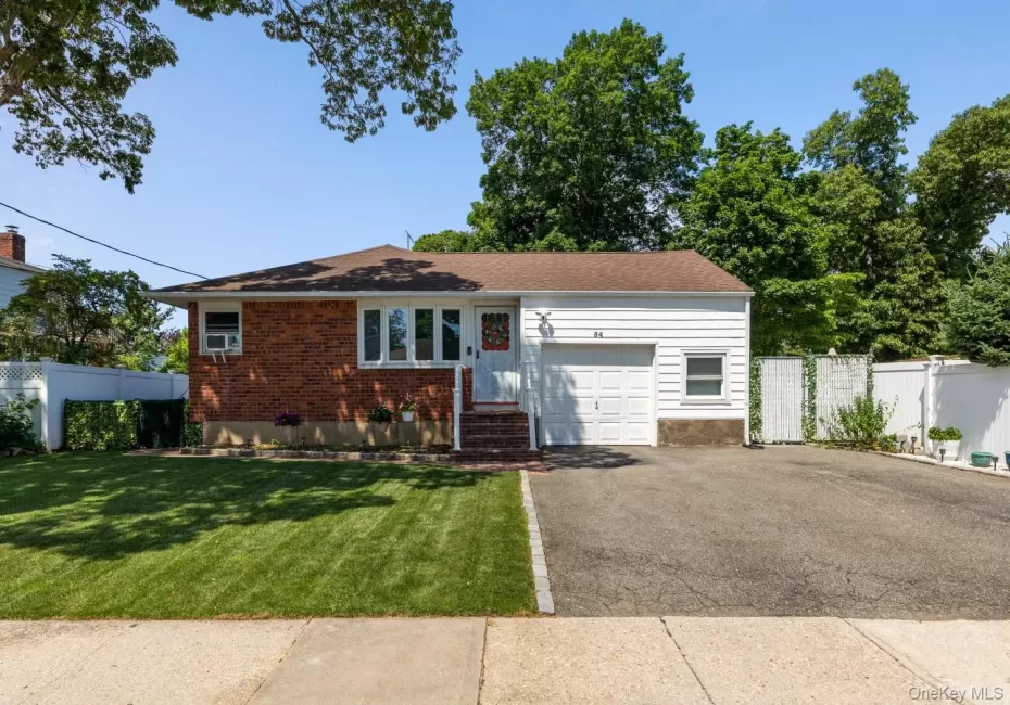 54 Oak Street, Oyster Bay, NY, 3 Bedrooms Bedrooms, 7 Rooms Rooms,1 BathroomBathrooms,Residential,For Rent,Oak,0,KEY1015127 54 Oak Street, Oyster Bay, NY, 3 Bedrooms Bedrooms, 7 Rooms Rooms,1 BathroomBathrooms,Residential,For Rent,Oak,0,KEY1015127