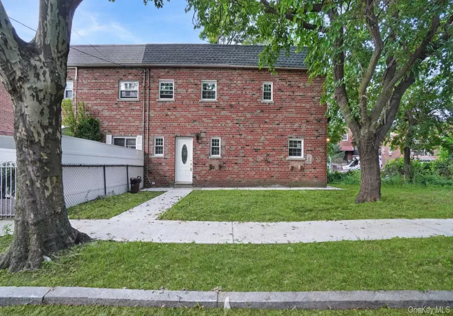 918 Throgs Neck Expwy, New York, NY, 3 Bedrooms Bedrooms, 6 Rooms Rooms,2 BathroomsBathrooms,Residential,For Rent,Throgs Neck Expwy,0,KEY1007917 918 Throgs Neck Expwy, New York, NY, 3 Bedrooms Bedrooms, 6 Rooms Rooms,2 BathroomsBathrooms,Residential,For Rent,Throgs Neck Expwy,0,KEY1007917