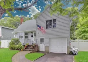 117 Eastgate Road, Oyster Bay, NY, 3 Bedrooms Bedrooms, 7 Rooms Rooms,1 BathroomBathrooms,Residential,For Rent,Eastgate,0,KEY1017866 117 Eastgate Road, Oyster Bay, NY, 3 Bedrooms Bedrooms, 7 Rooms Rooms,1 BathroomBathrooms,Residential,For Rent,Eastgate,0,KEY1017866