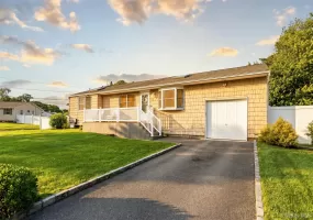 23 13th Street, Islip, NY, 3 Bedrooms Bedrooms, 6 Rooms Rooms,2 BathroomsBathrooms,Residential,For Rent,13th,0,1017885 23 13th Street, Islip, NY, 3 Bedrooms Bedrooms, 6 Rooms Rooms,2 BathroomsBathrooms,Residential,For Rent,13th,0,1017885