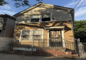12729 140th Street, New York, NY, 3 Bedrooms Bedrooms, 6 Rooms Rooms,1 BathroomBathrooms,Residential,For Rent,140th,0,KEY1017855 12729 140th Street, New York, NY, 3 Bedrooms Bedrooms, 6 Rooms Rooms,1 BathroomBathrooms,Residential,For Rent,140th,0,KEY1017855