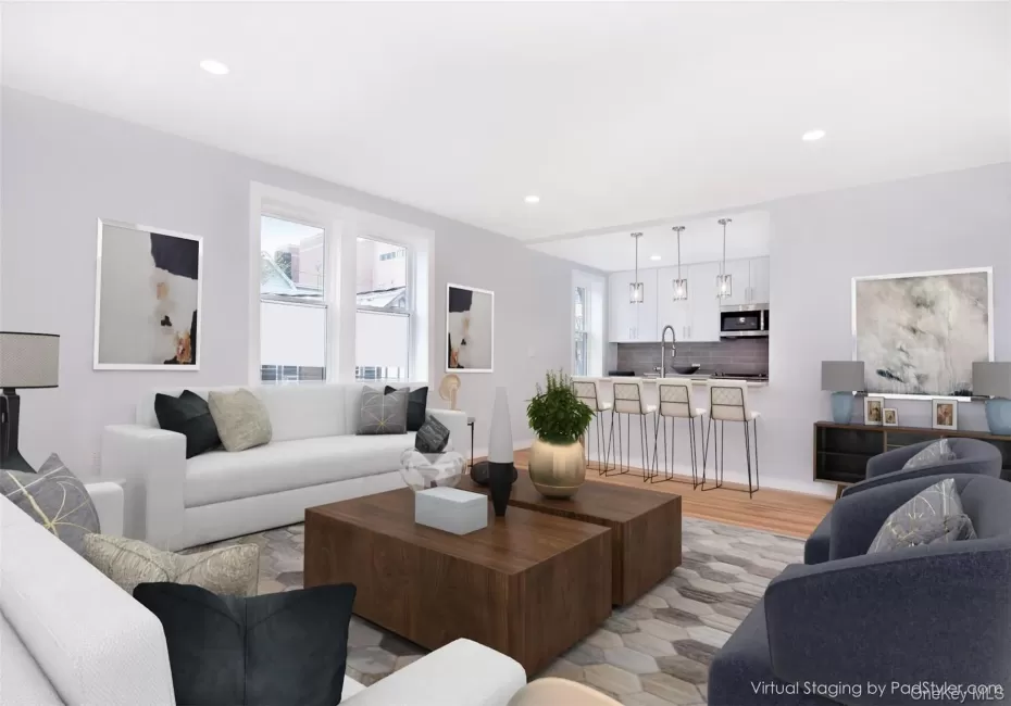 Open living room/kitchen Open living room/kitchen