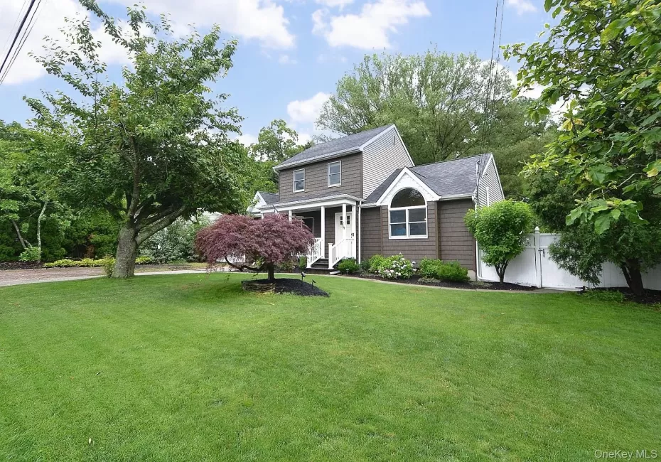 19 Fountain Road, Brookhaven, NY, 3 Bedrooms Bedrooms, 7 Rooms Rooms,2 BathroomsBathrooms,Residential,For Rent,Fountain,0,KEY1004864 19 Fountain Road, Brookhaven, NY, 3 Bedrooms Bedrooms, 7 Rooms Rooms,2 BathroomsBathrooms,Residential,For Rent,Fountain,0,KEY1004864