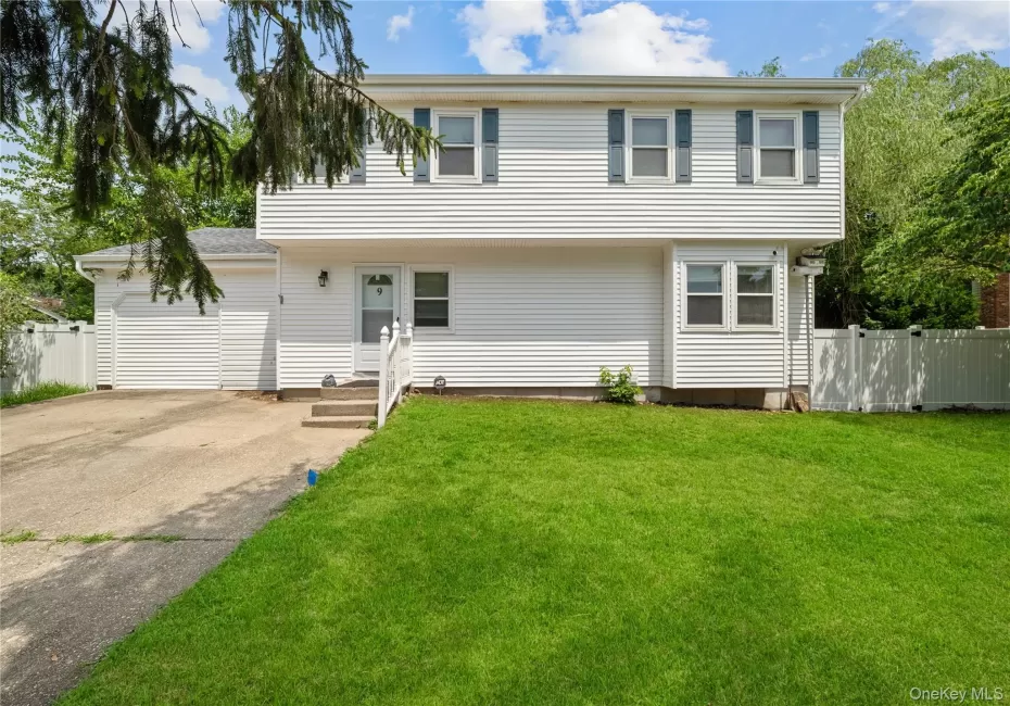 9 4th Street, Smithtown, NY, 6 Bedrooms Bedrooms, 8 Rooms Rooms,3 BathroomsBathrooms,Residential Lease,For Rent,4th,0,KEY1017757 9 4th Street, Smithtown, NY, 6 Bedrooms Bedrooms, 8 Rooms Rooms,3 BathroomsBathrooms,Residential Lease,For Rent,4th,0,KEY1017757