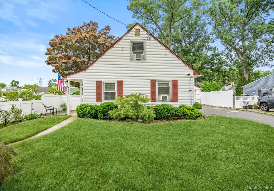 633 Robin Court, Hempstead, NY, 3 Bedrooms Bedrooms, 5 Rooms Rooms,1 BathroomBathrooms,Residential,For Rent,Robin,0,KEY1015629 633 Robin Court, Hempstead, NY, 3 Bedrooms Bedrooms, 5 Rooms Rooms,1 BathroomBathrooms,Residential,For Rent,Robin,0,KEY1015629