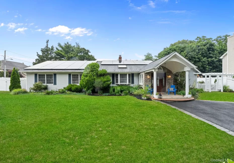 821 Peconic Street, Islip, NY, 4 Bedrooms Bedrooms, 7 Rooms Rooms,3 BathroomsBathrooms,Residential,For Rent,Peconic,0,KEY1013762 821 Peconic Street, Islip, NY, 4 Bedrooms Bedrooms, 7 Rooms Rooms,3 BathroomsBathrooms,Residential,For Rent,Peconic,0,KEY1013762