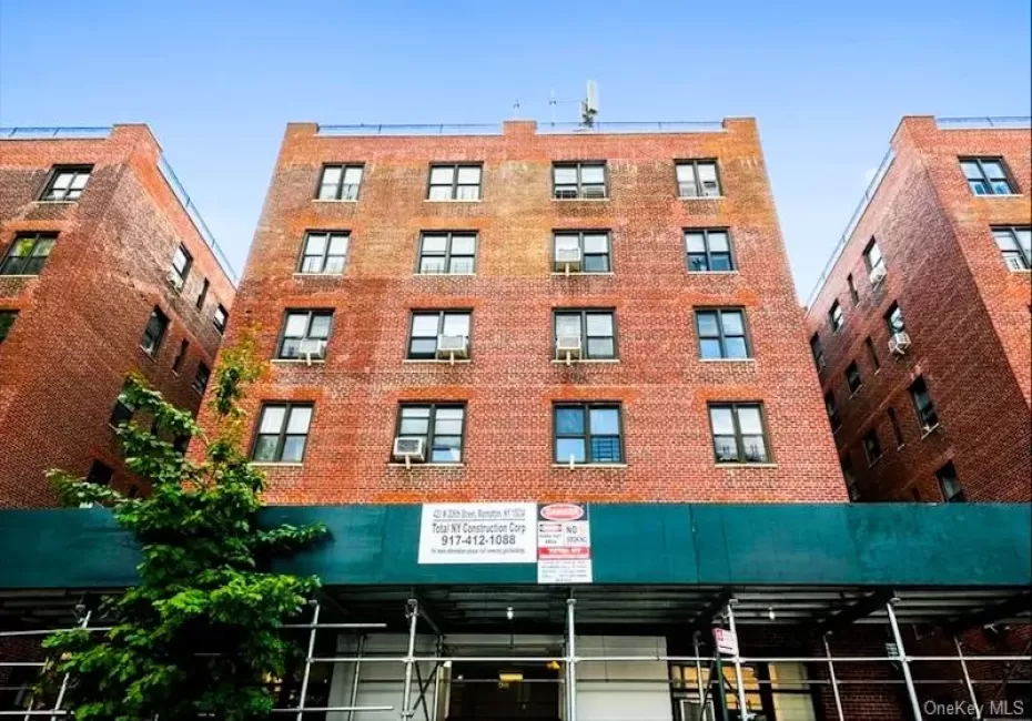 420 206th Street, New York, NY, 2 Bedrooms Bedrooms, 7 Rooms Rooms,1 BathroomBathrooms,Residential Lease,For Rent,206th,0,KEY1018103 420 206th Street, New York, NY, 2 Bedrooms Bedrooms, 7 Rooms Rooms,1 BathroomBathrooms,Residential Lease,For Rent,206th,0,KEY1018103