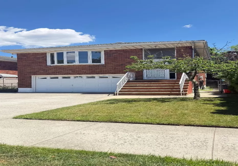 15619 87th Street, New York, NY, 6 Bedrooms Bedrooms, 11 Rooms Rooms,2 BathroomsBathrooms,Residential,For Rent,87th,0,KEY1018020 15619 87th Street, New York, NY, 6 Bedrooms Bedrooms, 11 Rooms Rooms,2 BathroomsBathrooms,Residential,For Rent,87th,0,KEY1018020