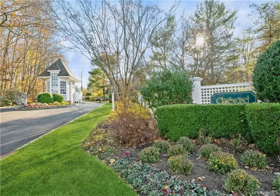 Welcome to Clarewood, Gated Community in Hastings with 46 acres featuring Pool, Tennis, Clubhouse, gym and playground Welcome to Clarewood, Gated Community in Hastings with 46 acres featuring Pool, Tennis, Clubhouse, gym and playground