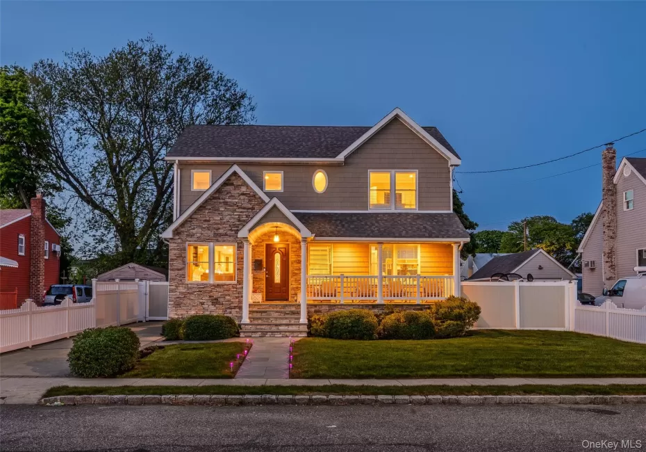 122 Linton Avenue, Babylon, NY, 4 Bedrooms Bedrooms, 9 Rooms Rooms,2 BathroomsBathrooms,Residential,For Rent,Linton,0,KEY1016531 122 Linton Avenue, Babylon, NY, 4 Bedrooms Bedrooms, 9 Rooms Rooms,2 BathroomsBathrooms,Residential,For Rent,Linton,0,KEY1016531