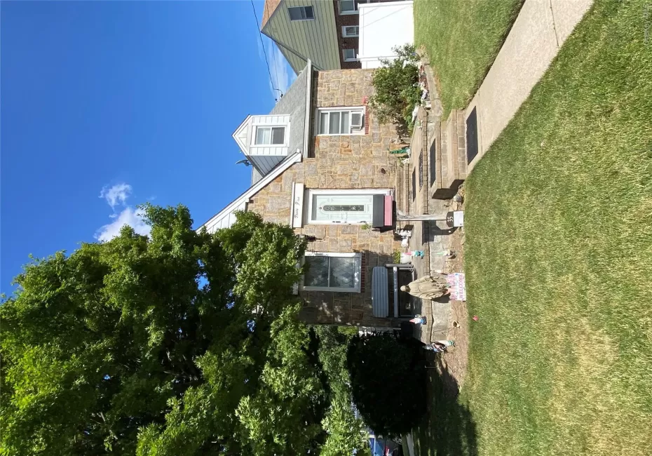 35 Nassau Boulevard, Hempstead, NY, 3 Bedrooms Bedrooms, 5 Rooms Rooms,1 BathroomBathrooms,Residential,For Rent,Nassau,0,KEY1018018 35 Nassau Boulevard, Hempstead, NY, 3 Bedrooms Bedrooms, 5 Rooms Rooms,1 BathroomBathrooms,Residential,For Rent,Nassau,0,KEY1018018