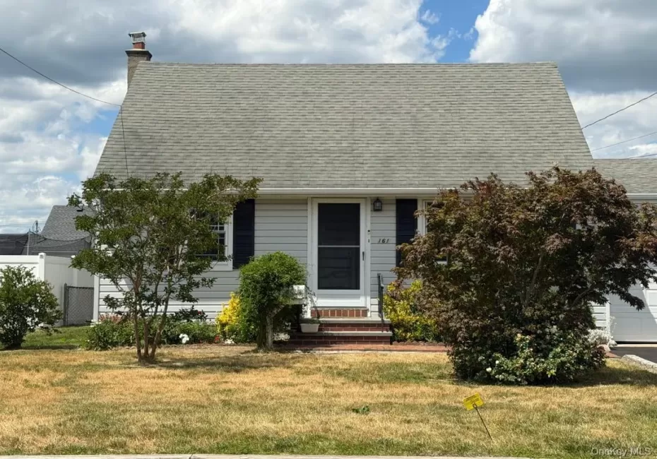 161 Van Buren Street, Babylon, NY, 4 Bedrooms Bedrooms, 7 Rooms Rooms,1 BathroomBathrooms,Residential,For Rent,Van Buren,0,KEY1017723 161 Van Buren Street, Babylon, NY, 4 Bedrooms Bedrooms, 7 Rooms Rooms,1 BathroomBathrooms,Residential,For Rent,Van Buren,0,KEY1017723