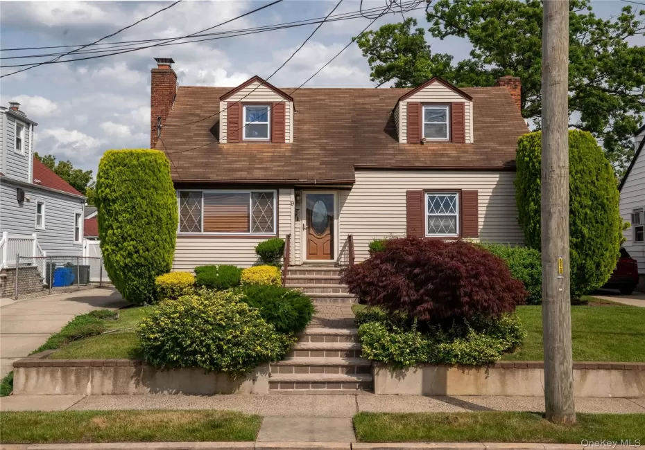 9 Satterie Avenue, Hempstead, NY, 3 Bedrooms Bedrooms, 7 Rooms Rooms,2 BathroomsBathrooms,Residential,For Rent,Satterie,0,KEY1018206 9 Satterie Avenue, Hempstead, NY, 3 Bedrooms Bedrooms, 7 Rooms Rooms,2 BathroomsBathrooms,Residential,For Rent,Satterie,0,KEY1018206
