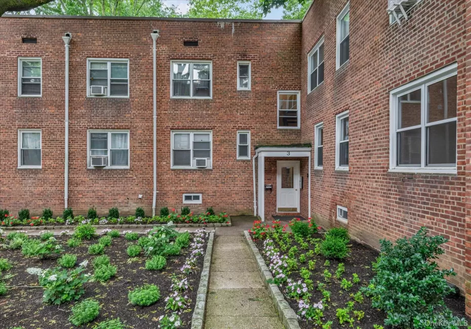 3 Edwards Street, North Hempstead, NY, 1 Bedroom Bedrooms, 4 Rooms Rooms,1 BathroomBathrooms,Residential,For Rent,Street,0,KEY991969 3 Edwards Street, North Hempstead, NY, 1 Bedroom Bedrooms, 4 Rooms Rooms,1 BathroomBathrooms,Residential,For Rent,Street,0,KEY991969