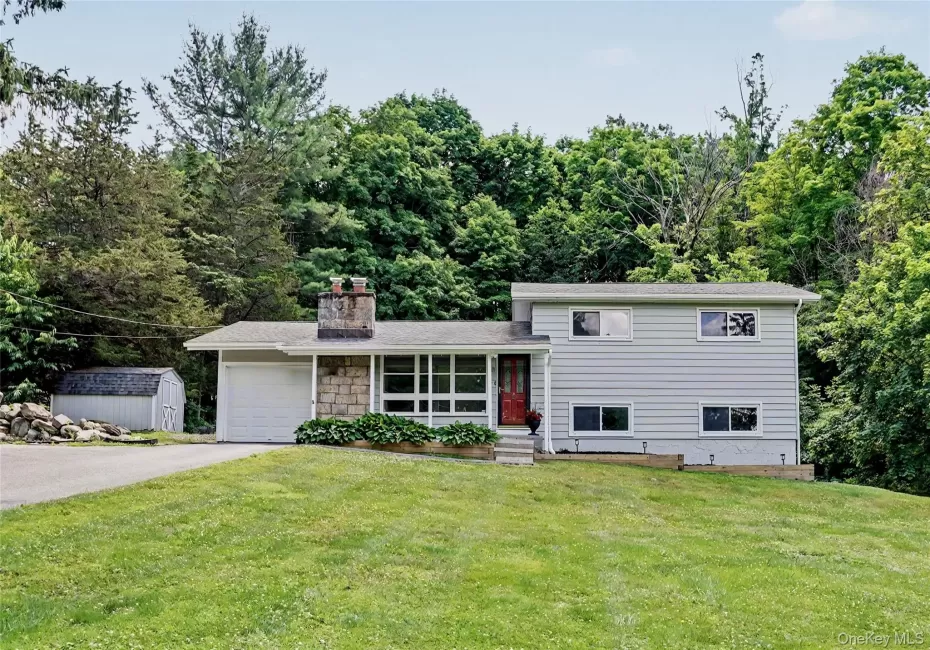 11 Leona Drive, Southeast, NY, 4 Bedrooms Bedrooms, 9 Rooms Rooms,2 BathroomsBathrooms,Residential,For Rent,Leona,0,KEY1016557 11 Leona Drive, Southeast, NY, 4 Bedrooms Bedrooms, 9 Rooms Rooms,2 BathroomsBathrooms,Residential,For Rent,Leona,0,KEY1016557