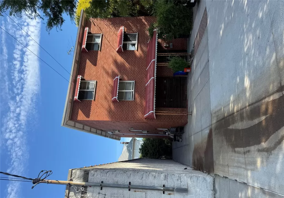 2907 Lafayette Avenue, New York, NY, 7 Bedrooms Bedrooms, 17 Rooms Rooms,5 BathroomsBathrooms,Residential,For Rent,Lafayette,0,KEY1018118 2907 Lafayette Avenue, New York, NY, 7 Bedrooms Bedrooms, 17 Rooms Rooms,5 BathroomsBathrooms,Residential,For Rent,Lafayette,0,KEY1018118