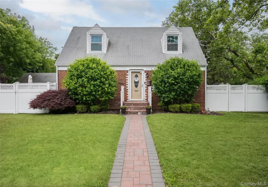1030 North Drive, Hempstead, NY, 4 Bedrooms Bedrooms, 6 Rooms Rooms,1 BathroomBathrooms,Residential,For Rent,North,0,KEY1015953 1030 North Drive, Hempstead, NY, 4 Bedrooms Bedrooms, 6 Rooms Rooms,1 BathroomBathrooms,Residential,For Rent,North,0,KEY1015953