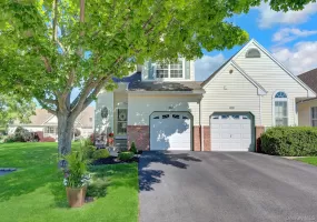 2106 Nicole Drive, Brookhaven, NY, 2 Bedrooms Bedrooms, 5 Rooms Rooms,2 BathroomsBathrooms,Residential,For Rent,Nicole,0,KEY1016640 2106 Nicole Drive, Brookhaven, NY, 2 Bedrooms Bedrooms, 5 Rooms Rooms,2 BathroomsBathrooms,Residential,For Rent,Nicole,0,KEY1016640