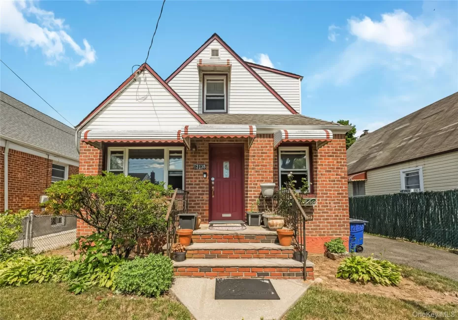 12135 Milburn Street, New York, NY, 5 Bedrooms Bedrooms, 8 Rooms Rooms,2 BathroomsBathrooms,Residential,For Rent,Milburn,0,KEY1016536 12135 Milburn Street, New York, NY, 5 Bedrooms Bedrooms, 8 Rooms Rooms,2 BathroomsBathrooms,Residential,For Rent,Milburn,0,KEY1016536