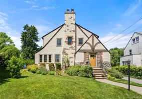 10 Cambridge Court, Mamaroneck, NY, 3 Bedrooms Bedrooms, 10 Rooms Rooms,2 BathroomsBathrooms,Residential,For Rent,Cambridge,0,KEY1016359 10 Cambridge Court, Mamaroneck, NY, 3 Bedrooms Bedrooms, 10 Rooms Rooms,2 BathroomsBathrooms,Residential,For Rent,Cambridge,0,KEY1016359