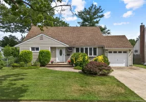 110 Briarcliff Road, North Hempstead, NY, 4 Bedrooms Bedrooms, 9 Rooms Rooms,2 BathroomsBathrooms,Residential,For Rent,Briarcliff,0,KEY1017330 110 Briarcliff Road, North Hempstead, NY, 4 Bedrooms Bedrooms, 9 Rooms Rooms,2 BathroomsBathrooms,Residential,For Rent,Briarcliff,0,KEY1017330