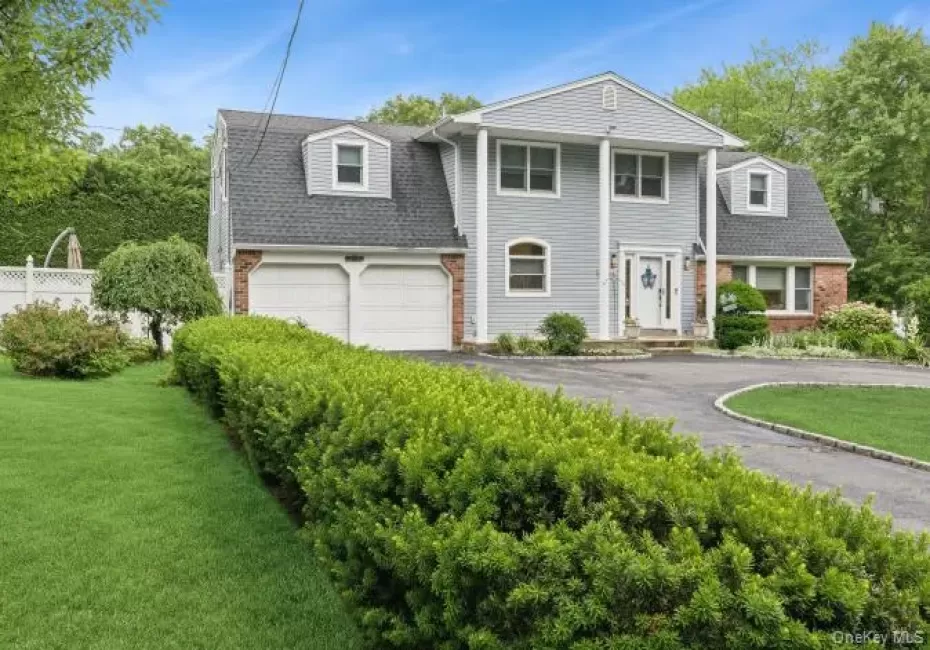21 Fairoaks Lane, Smithtown, NY, 6 Bedrooms Bedrooms, 10 Rooms Rooms,2 BathroomsBathrooms,Residential,For Rent,Fairoaks,0,KEY1017356 21 Fairoaks Lane, Smithtown, NY, 6 Bedrooms Bedrooms, 10 Rooms Rooms,2 BathroomsBathrooms,Residential,For Rent,Fairoaks,0,KEY1017356