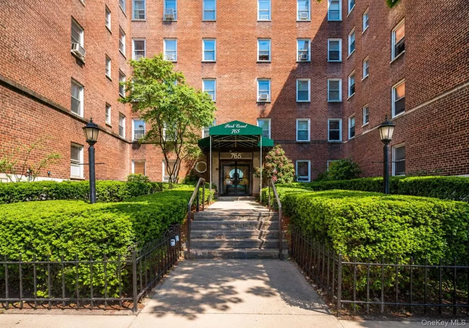 765 Bronx River Rd, Yonkers, NY, 2 Bedrooms Bedrooms, 5 Rooms Rooms,1 BathroomBathrooms,Residential,For Rent,Bronx River Rd,0,KEY1012457 765 Bronx River Rd, Yonkers, NY, 2 Bedrooms Bedrooms, 5 Rooms Rooms,1 BathroomBathrooms,Residential,For Rent,Bronx River Rd,0,KEY1012457