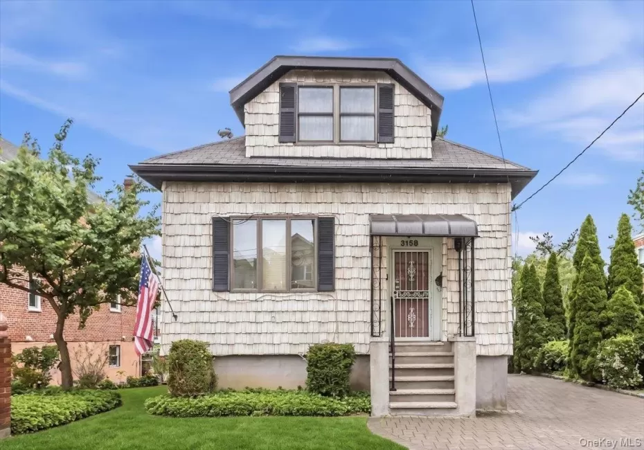 3158 Rawlins Avenue, New York, NY, 5 Bedrooms Bedrooms, 10 Rooms Rooms,3 BathroomsBathrooms,Residential,For Rent,Rawlins,0,KEY1017978 3158 Rawlins Avenue, New York, NY, 5 Bedrooms Bedrooms, 10 Rooms Rooms,3 BathroomsBathrooms,Residential,For Rent,Rawlins,0,KEY1017978