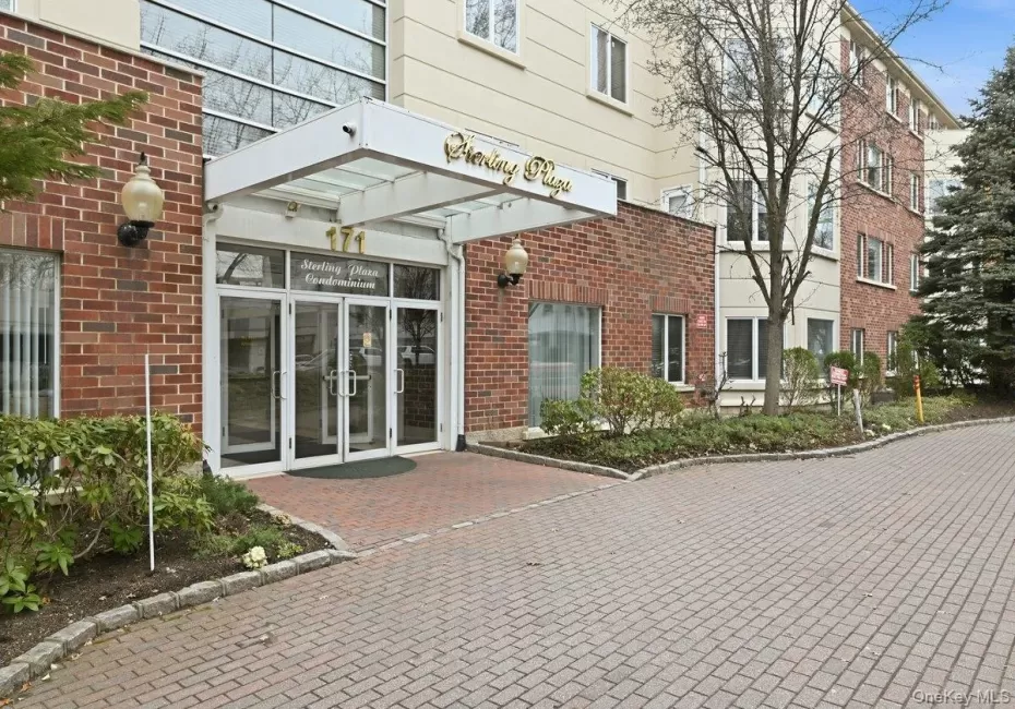 171 Great Neck Road, North Hempstead, NY, 2 Bedrooms Bedrooms, 5 Rooms Rooms,2 BathroomsBathrooms,Residential,For Rent,Great Neck,0,KEY1015088 171 Great Neck Road, North Hempstead, NY, 2 Bedrooms Bedrooms, 5 Rooms Rooms,2 BathroomsBathrooms,Residential,For Rent,Great Neck,0,KEY1015088