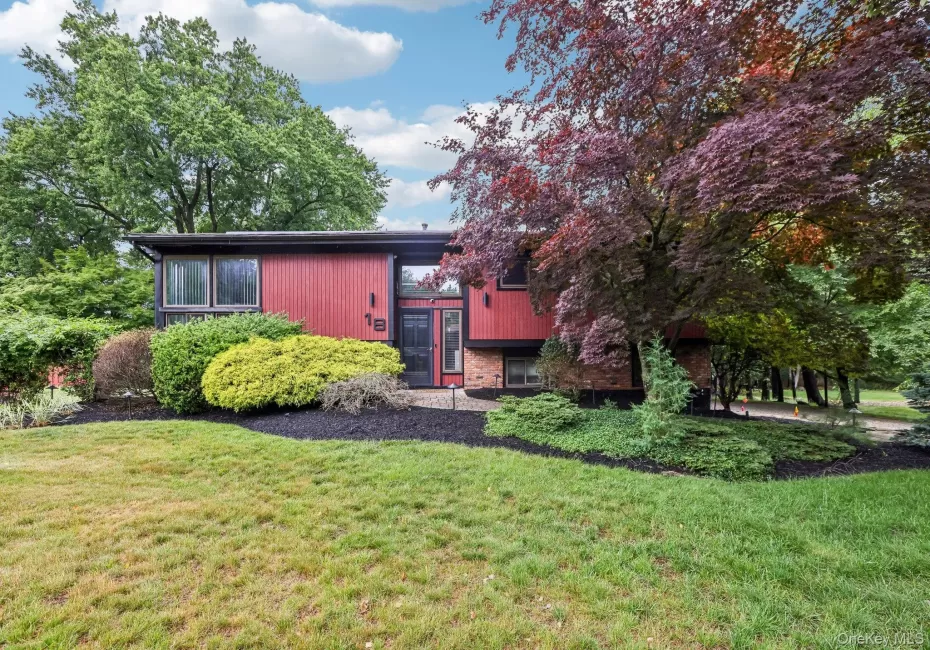 18 Pippen Place, Clarkstown, NY, 5 Bedrooms Bedrooms, 12 Rooms Rooms,3 BathroomsBathrooms,Residential,For Rent,Pippen,0,KEY1017540 18 Pippen Place, Clarkstown, NY, 5 Bedrooms Bedrooms, 12 Rooms Rooms,3 BathroomsBathrooms,Residential,For Rent,Pippen,0,KEY1017540