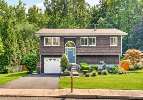 10 Lighthouse Court, Stony Point, NY, 4 Bedrooms Bedrooms, 9 Rooms Rooms,2 BathroomsBathrooms,Residential,For Rent,Lighthouse,0,1018201 10 Lighthouse Court, Stony Point, NY, 4 Bedrooms Bedrooms, 9 Rooms Rooms,2 BathroomsBathrooms,Residential,For Rent,Lighthouse,0,1018201