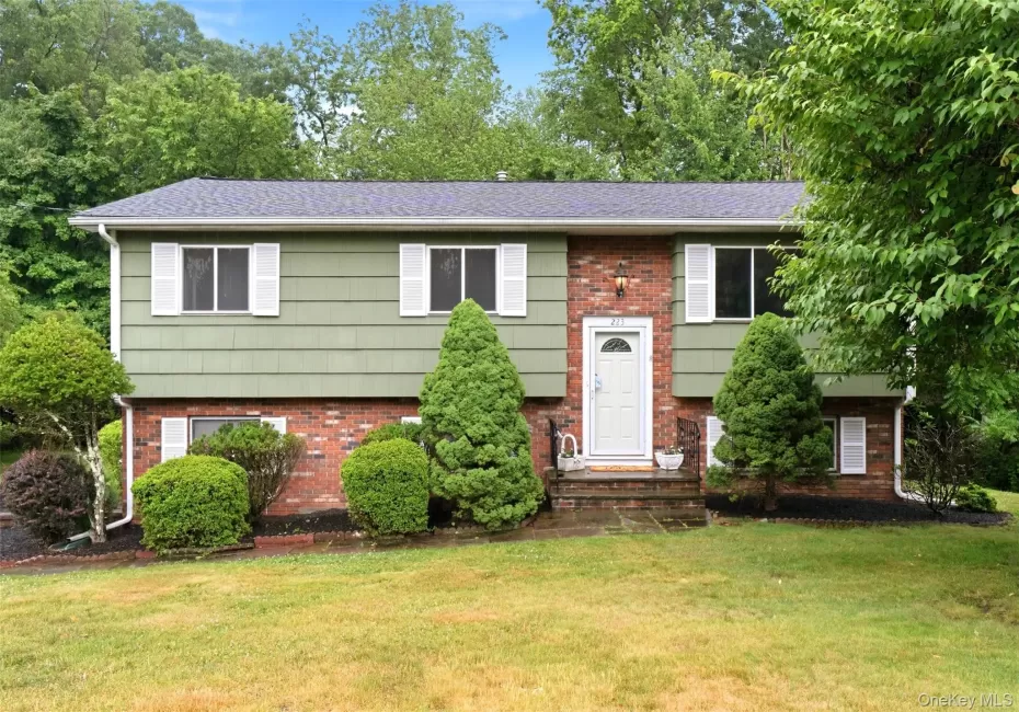 223 Newport Avenue, Orangetown, NY, 3 Bedrooms Bedrooms, 13 Rooms Rooms,1 BathroomBathrooms,Residential,For Rent,Newport,0,KEY1013143 223 Newport Avenue, Orangetown, NY, 3 Bedrooms Bedrooms, 13 Rooms Rooms,1 BathroomBathrooms,Residential,For Rent,Newport,0,KEY1013143